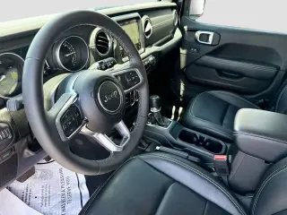 Jeep Wrangler 2023 4x4 Sahara 4xe 4 puertas SUV