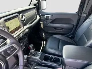Jeep Wrangler 2023 4x4 Sahara 4xe 4 puertas SUV
