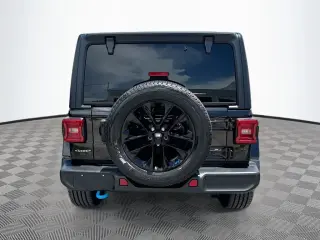 Jeep Wrangler 2023 4x4 Sahara 4xe 4 puertas SUV