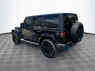 Jeep Wrangler 2023 4x4 Sahara 4xe 4 puertas SUV