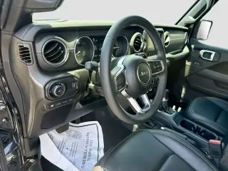 Jeep Wrangler 2023 4x4 Sahara 4xe 4 puertas SUV