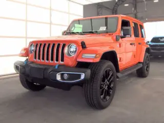 Jeep Wrangler 2023 4x4 Sahara 4xe 4 puertas SUV
