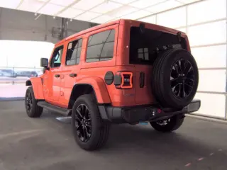 Jeep Wrangler 2023 4x4 Sahara 4xe 4 puertas SUV