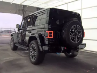 Jeep Wrangler 2023 4x4 High Altitude 4xe 4dr SUV