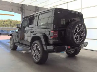 Jeep Wrangler 2023 4x4 Sahara 4xe 4 puertas SUV