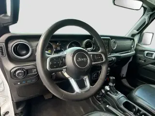 Jeep Wrangler 2023 4x4 High Altitude 4xe 4 puertas SUV