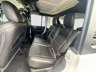 Jeep Wrangler 2023 4x4 High Altitude 4xe 4 puertas SUV