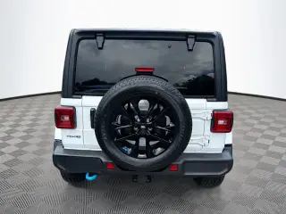 Jeep Wrangler 2023 4x4 High Altitude 4xe 4 puertas SUV