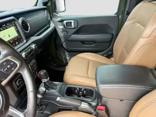 Jeep Wrangler Unlimited 2022 4x4 Sahara 4xe 4 puertas SUV