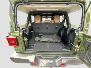 Jeep Wrangler Unlimited 2022 4x4 Sahara 4xe 4 puertas SUV