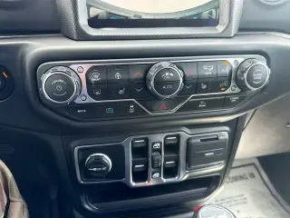 Jeep Wrangler Unlimited 2022 4x4 Sahara 4xe 4 puertas SUV