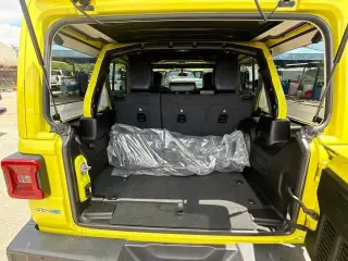 Jeep Wrangler Unlimited 2022 4x4 Sahara 4xe 4 puertas SUV