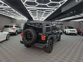 Jeep Wrangler 2023 4x4 Sahara 4xe 4 puertas SUV
