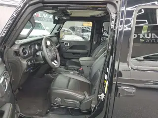 Jeep Wrangler 2023 4x4 Sahara 4xe 4 puertas SUV
