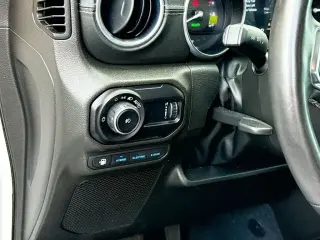 Jeep Wrangler 2023 4x4 High Altitude 4xe 4 puertas SUV