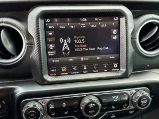 Jeep Wrangler 2023 4x4 High Altitude 4xe 4 puertas SUV
