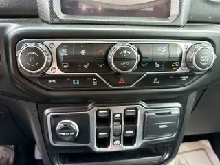Jeep Wrangler 2023 4x4 High Altitude 4xe 4 puertas SUV