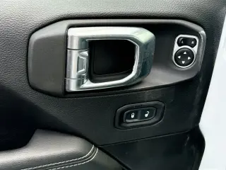 Jeep Wrangler 2023 4x4 High Altitude 4xe 4 puertas SUV
