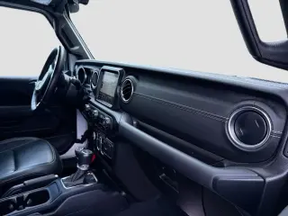 Jeep Wrangler 2023 4x4 High Altitude 4xe 4 puertas SUV