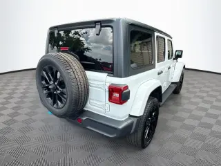Jeep Wrangler 2023 4x4 High Altitude 4xe 4 puertas SUV