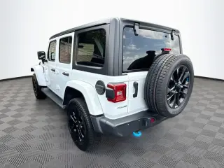 Jeep Wrangler 2023 4x4 High Altitude 4xe 4 puertas SUV