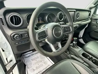 Jeep Wrangler 2023 4x4 Sahara 4xe 4 puertas SUV
