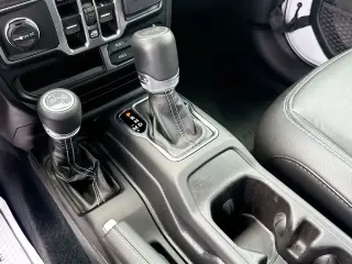 Jeep Wrangler 2023 4x4 Sahara 4xe 4 puertas SUV