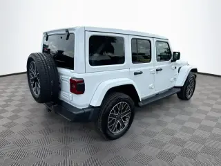 Jeep Wrangler 2023 4x4 Sahara 4xe 4 puertas SUV