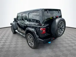 Jeep Wrangler Unlimited 2022 4x4 Sahara 4xe 4 puertas SUV