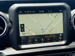Jeep Wrangler 2023 4x4 High Altitude 4xe 4 puertas SUV