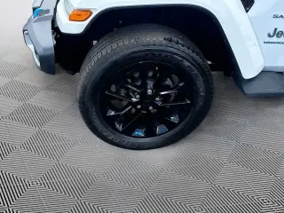 Jeep Wrangler 2023 4x4 High Altitude 4xe 4 puertas SUV