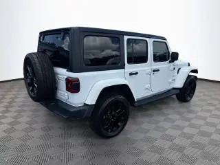 Jeep Wrangler 2023 4x4 High Altitude 4xe 4 puertas SUV