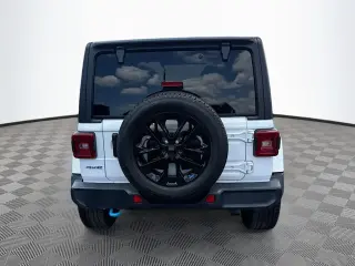 Jeep Wrangler 2023 4x4 High Altitude 4xe 4 puertas SUV