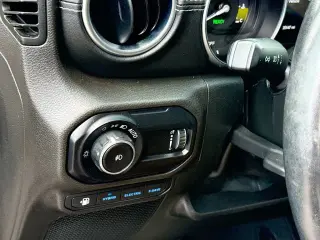 Jeep Wrangler 2023 4x4 Sahara 4xe 4 puertas SUV