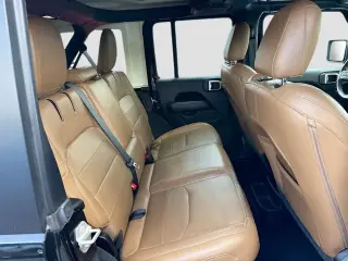 Jeep Wrangler 2023 4x4 Sahara 4xe 4 puertas SUV