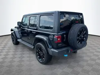 Jeep Wrangler 2023 4x4 Sahara 4xe 4 puertas SUV