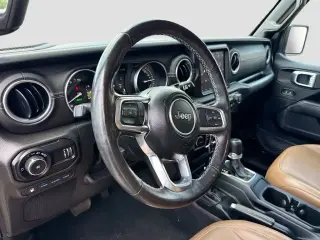 Jeep Wrangler 2023 4x4 Sahara 4xe 4 puertas SUV
