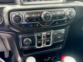 Jeep Wrangler Unlimited 2022 4x4 High Altitude 4xe 4 puertas SUV
