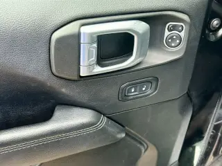 Jeep Wrangler Unlimited 2022 4x4 High Altitude 4xe 4 puertas SUV