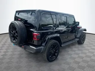 Jeep Wrangler Unlimited 2022 4x4 High Altitude 4xe 4 puertas SUV