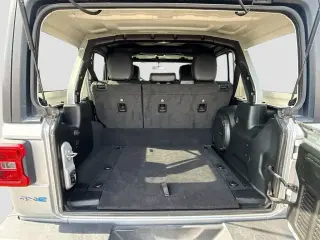 Jeep Wrangler 2023 4x4 Sahara 4xe 4 puertas SUV