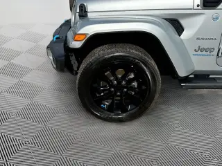 Jeep Wrangler 2023 4x4 Sahara 4xe 4 puertas SUV