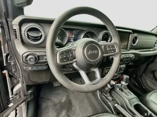 Jeep Wrangler 2023 4x4 Sahara 4xe 4 puertas SUV