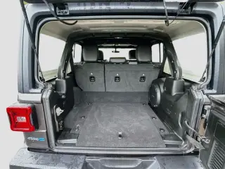 Jeep Wrangler 2023 4x4 Sahara 4xe 4 puertas SUV