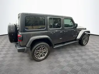 Jeep Wrangler 2023 4x4 Sahara 4xe 4 puertas SUV