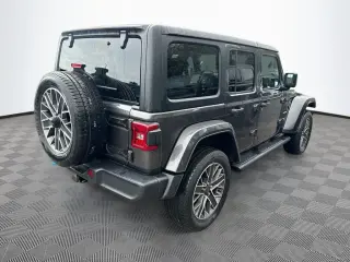 Jeep Wrangler 2023 4x4 Sahara 4xe 4 puertas SUV