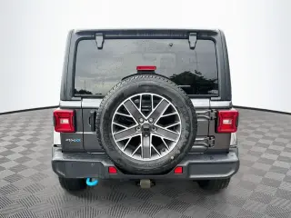 Jeep Wrangler 2023 4x4 Sahara 4xe 4 puertas SUV