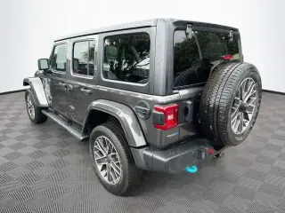 Jeep Wrangler 2023 4x4 Sahara 4xe 4 puertas SUV