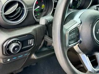 Jeep Wrangler 2023 4x4 High Altitude 4xe 4 puertas SUV