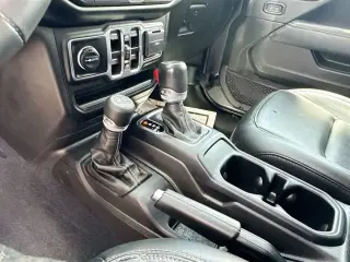Jeep Wrangler 2023 4x4 High Altitude 4xe 4 puertas SUV